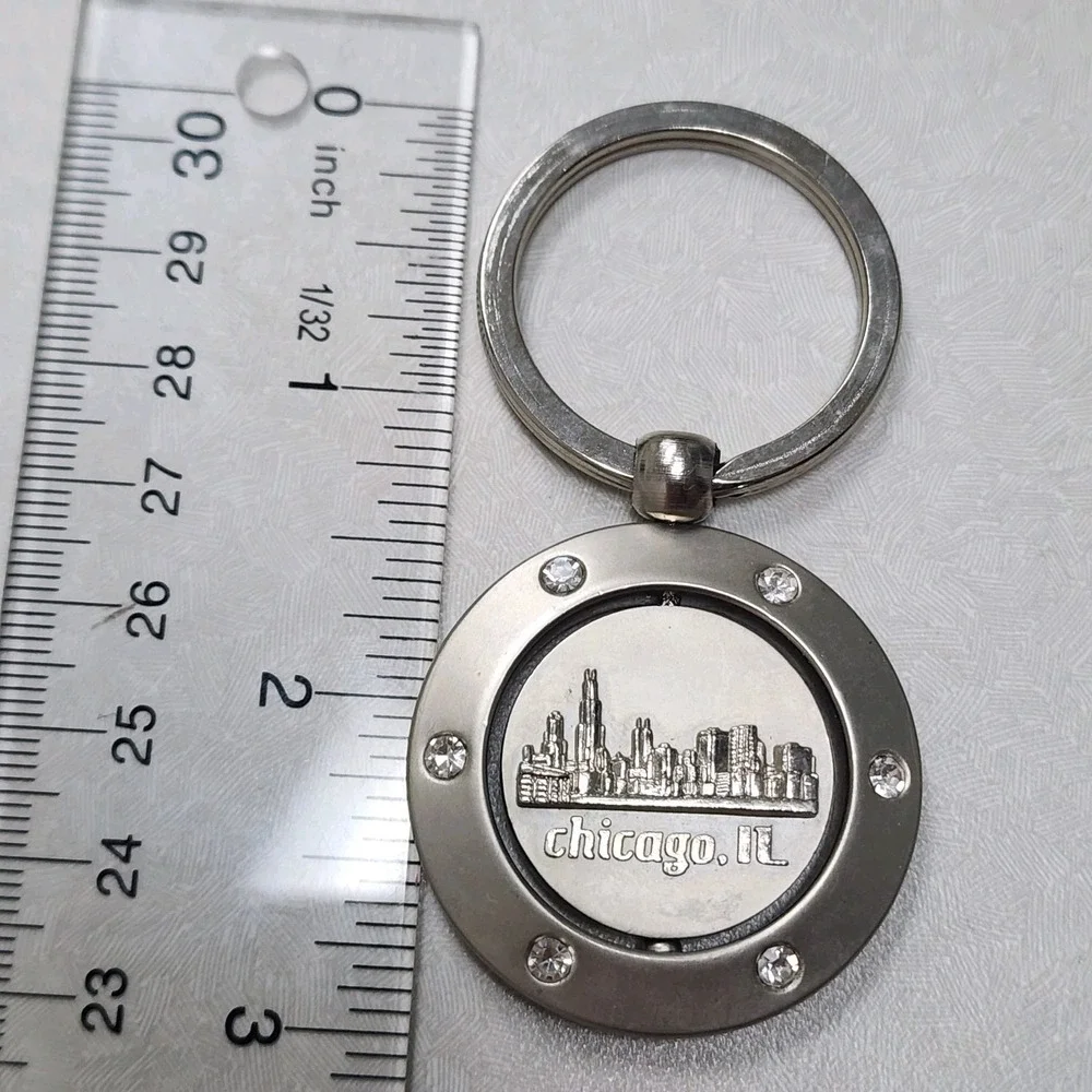 Chicago The Windy City Spinner Key Rhinestones Silver Spinning Key Chain
